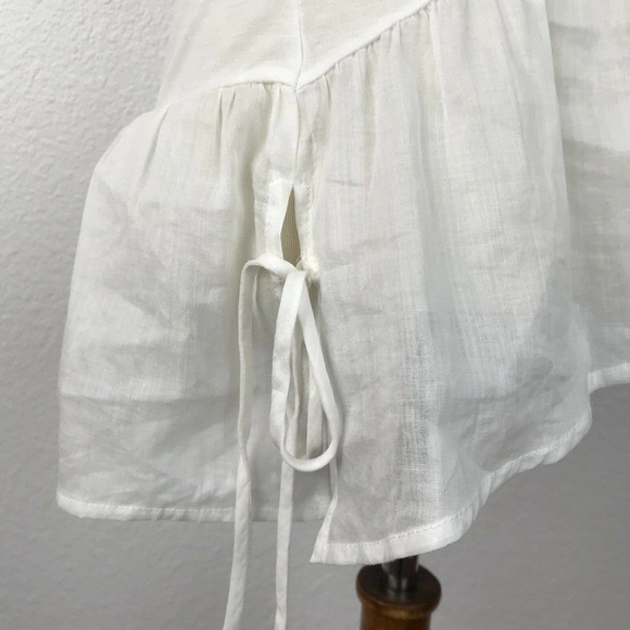 Chelsea 28 Linen Blend Ruffed Tank Top - Picture 11 of 11